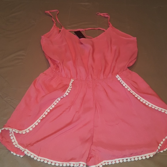 Coral Romper - Picture 2 of 4